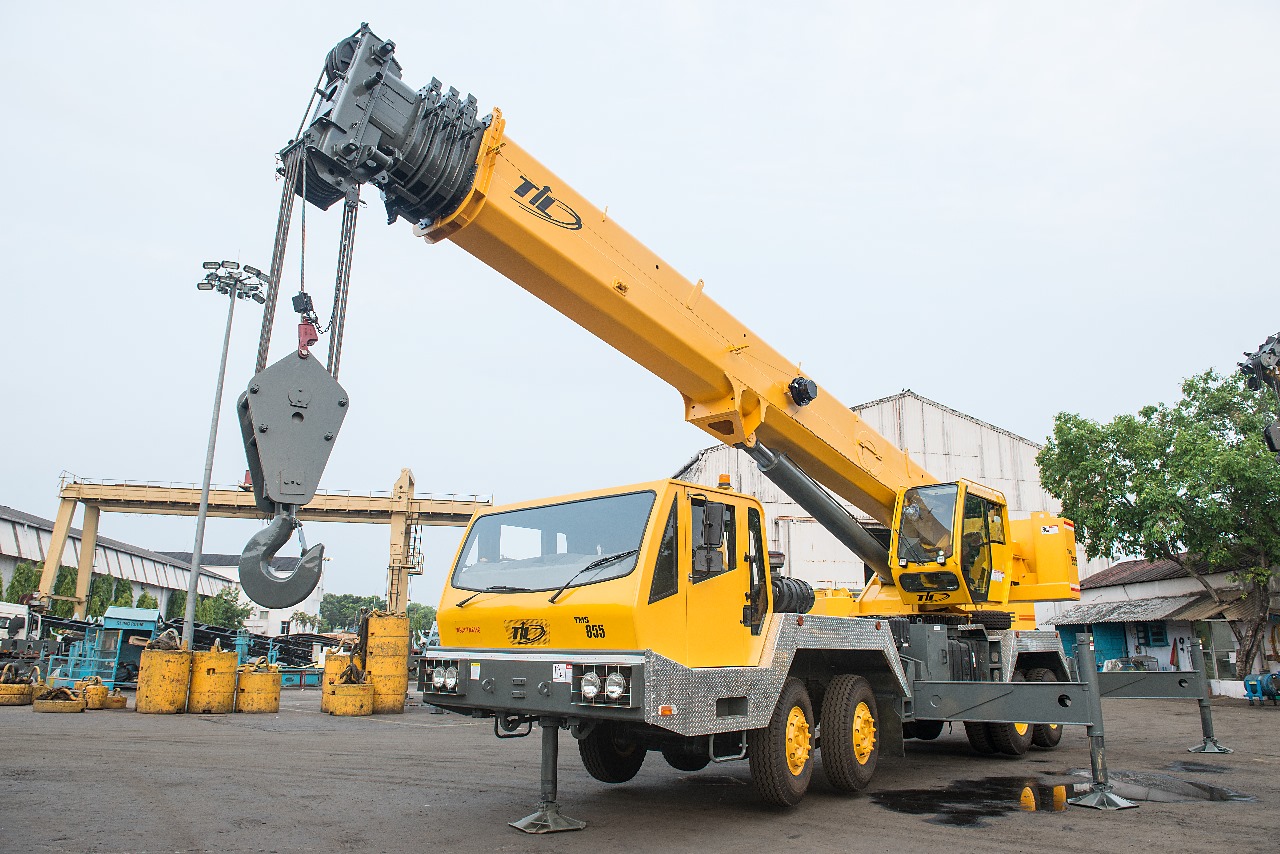 Truck Cranes